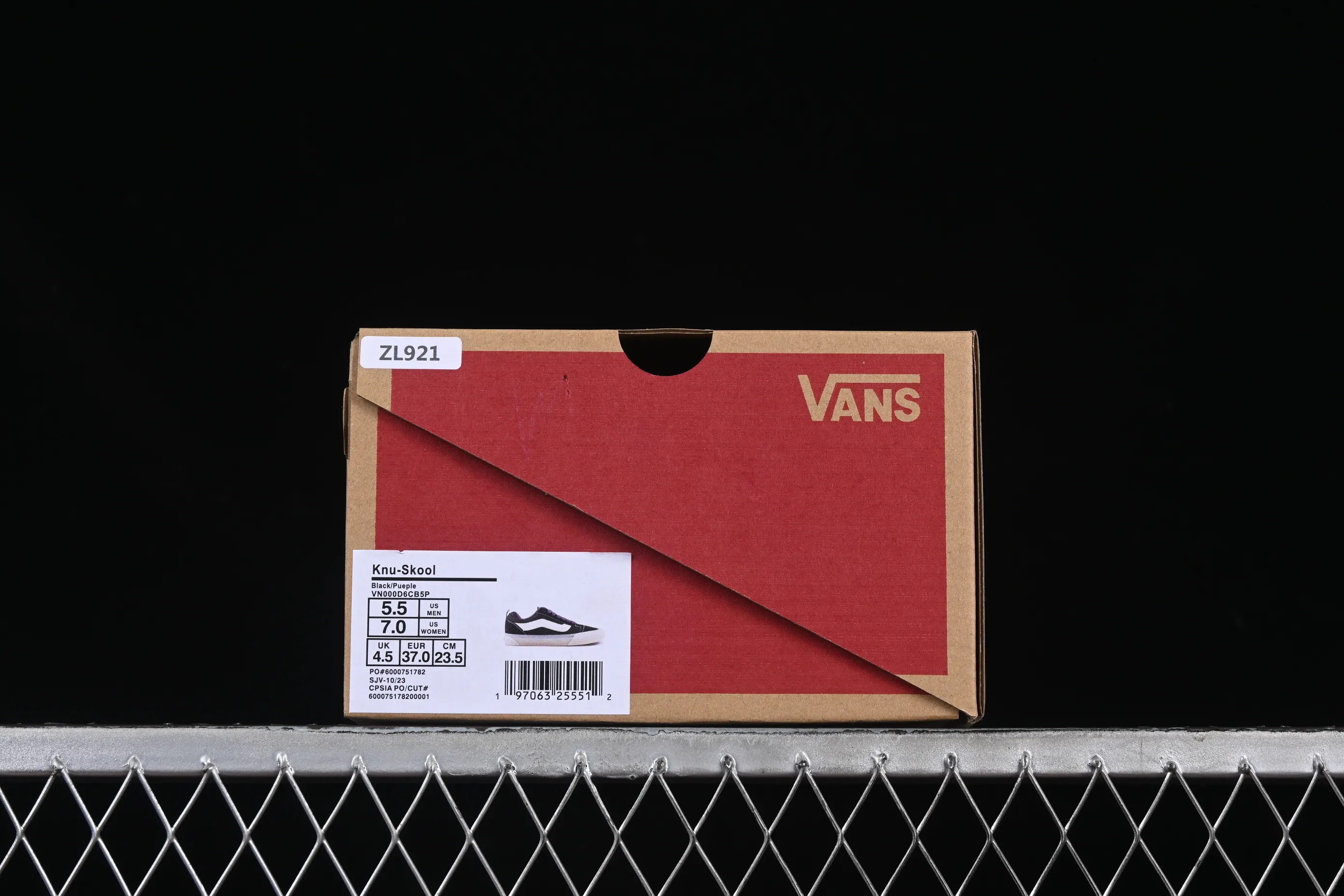 All categories Vans Vans series Vans Low Vans low-top Vans Knu Skool Vans low-top retro casual fat bread shoes VN000D6CB5P